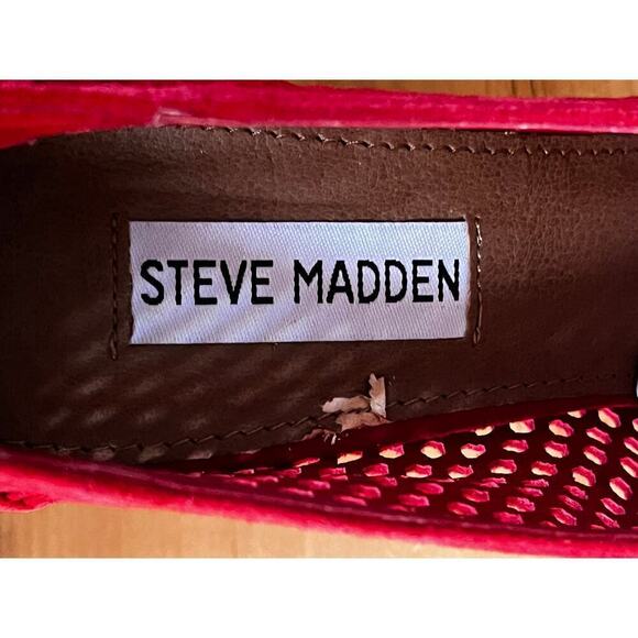 Steve Madden women's red suede stiletto high heels. Size 8.5 - Picture 8 of 8